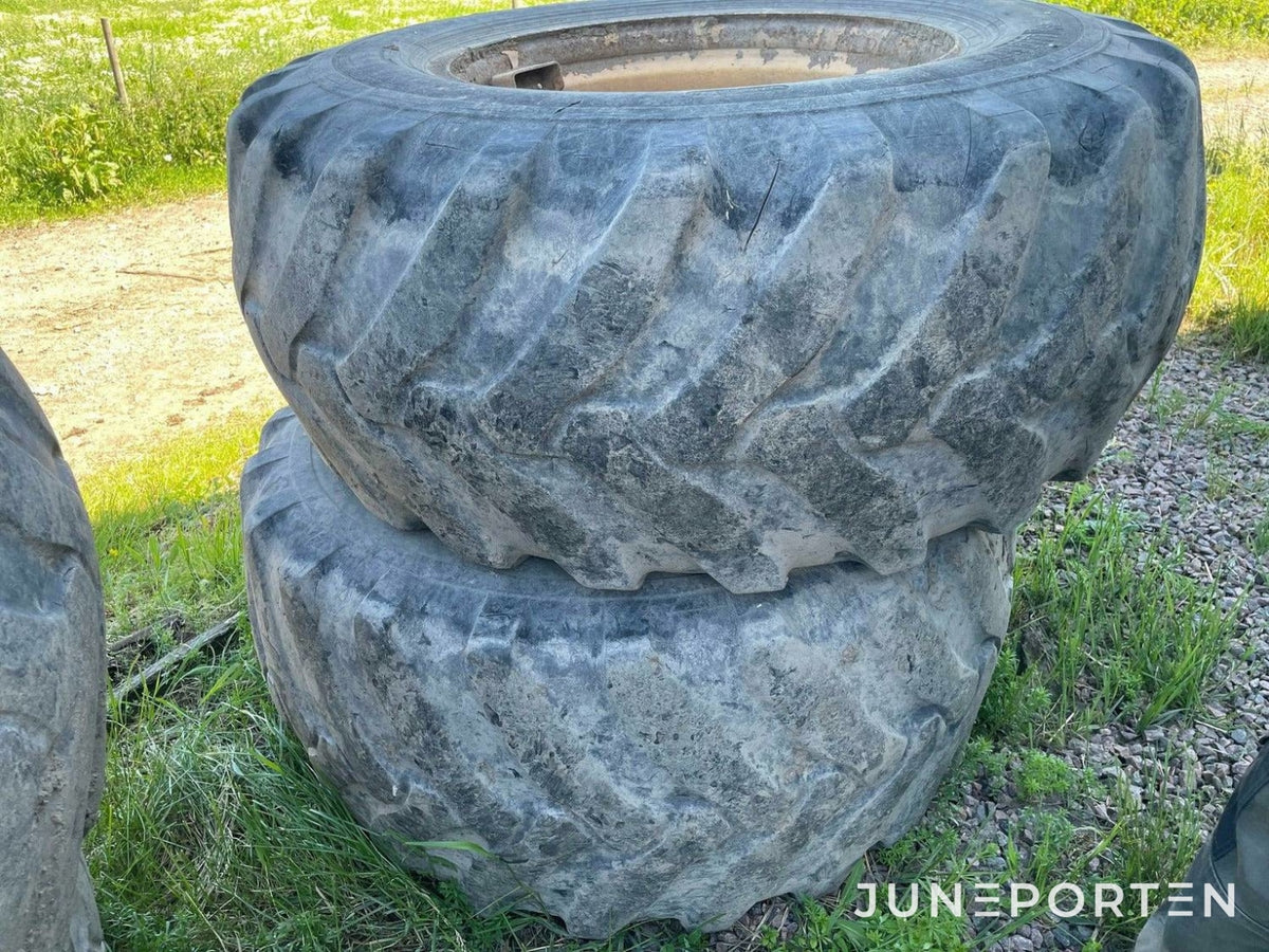Kompletta hjul till lastmaskin