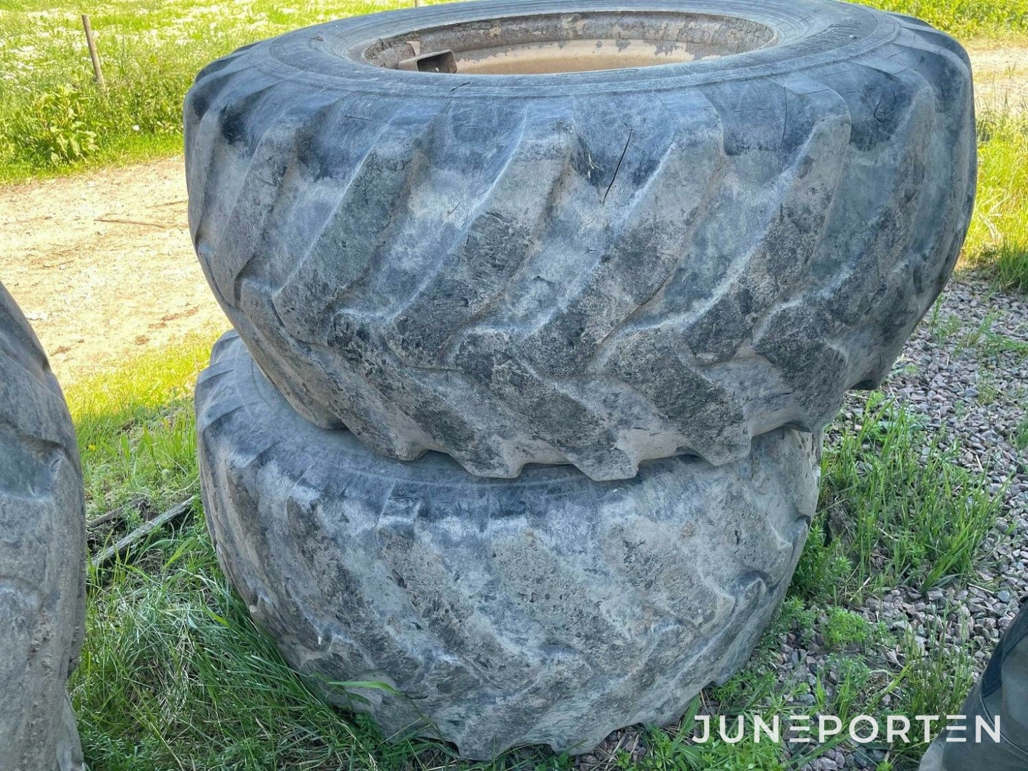 Kompletta hjul till lastmaskin