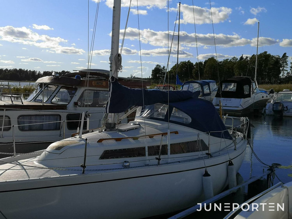 Segelbåt Becker 27 - 1981