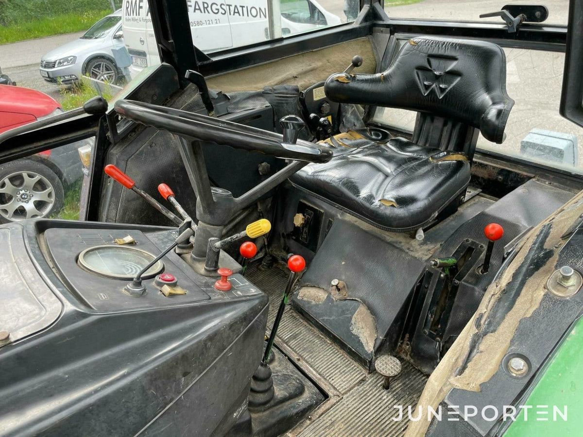 John Deere 3140 med lastare - 1980