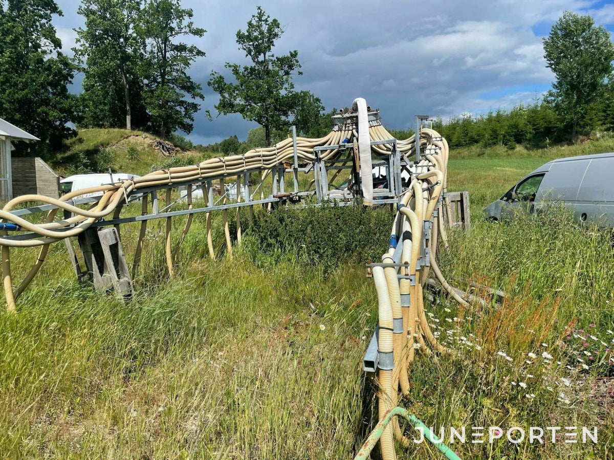 Gödselramp med slangspridning