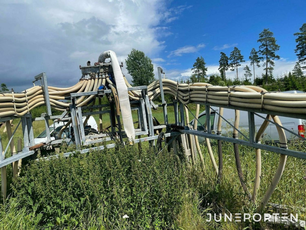 Gödselramp med slangspridning