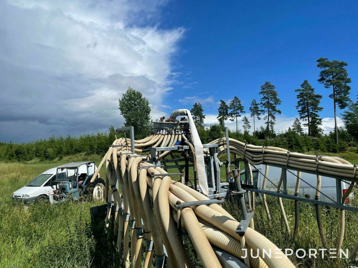 Gödselramp med slangspridning