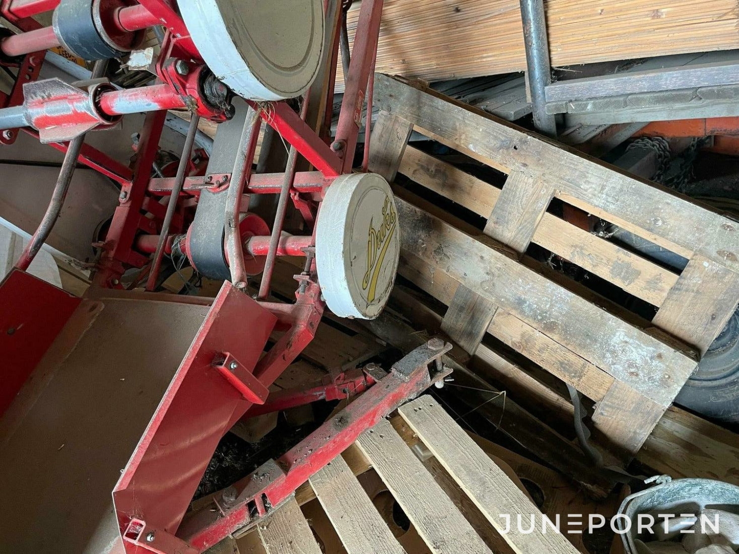 Hårdpress New Holland 370