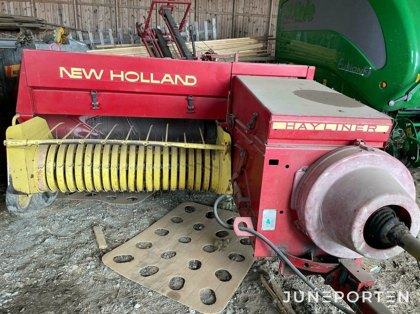 Hårdpress New Holland 370