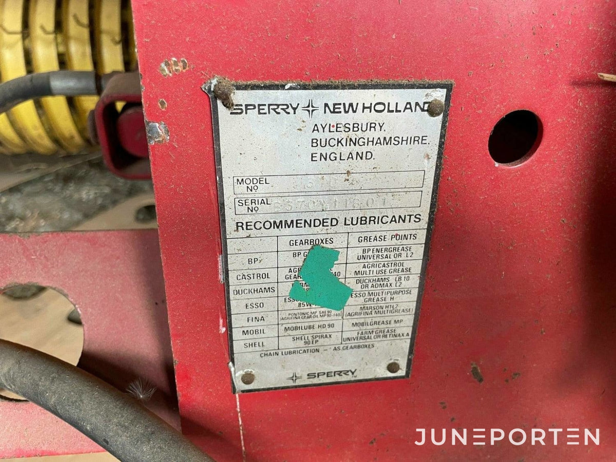 Hårdpress New Holland 370