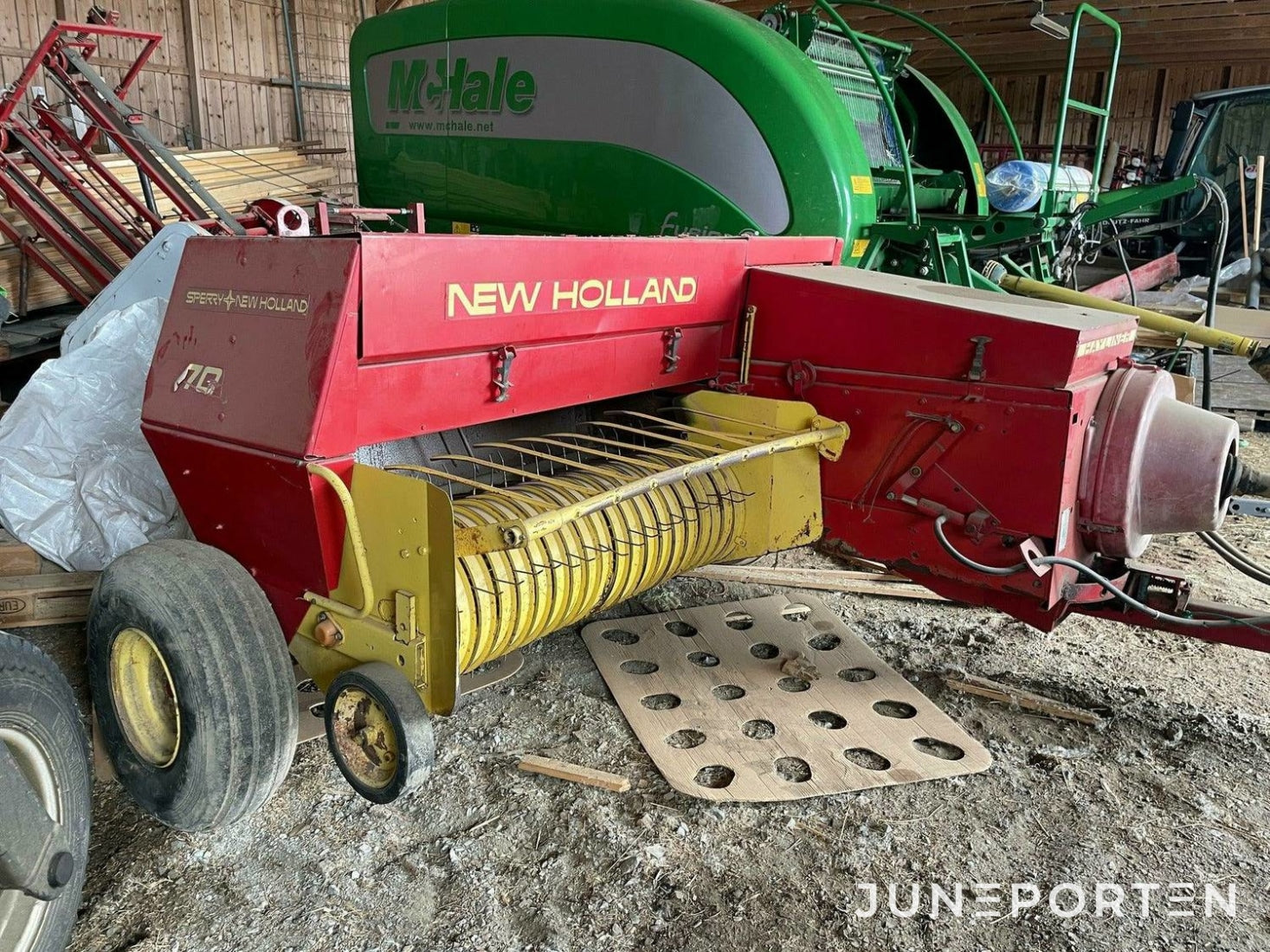 Hårdpress New Holland 370