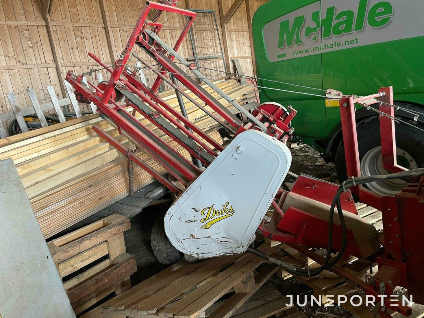 Hårdpress New Holland 370