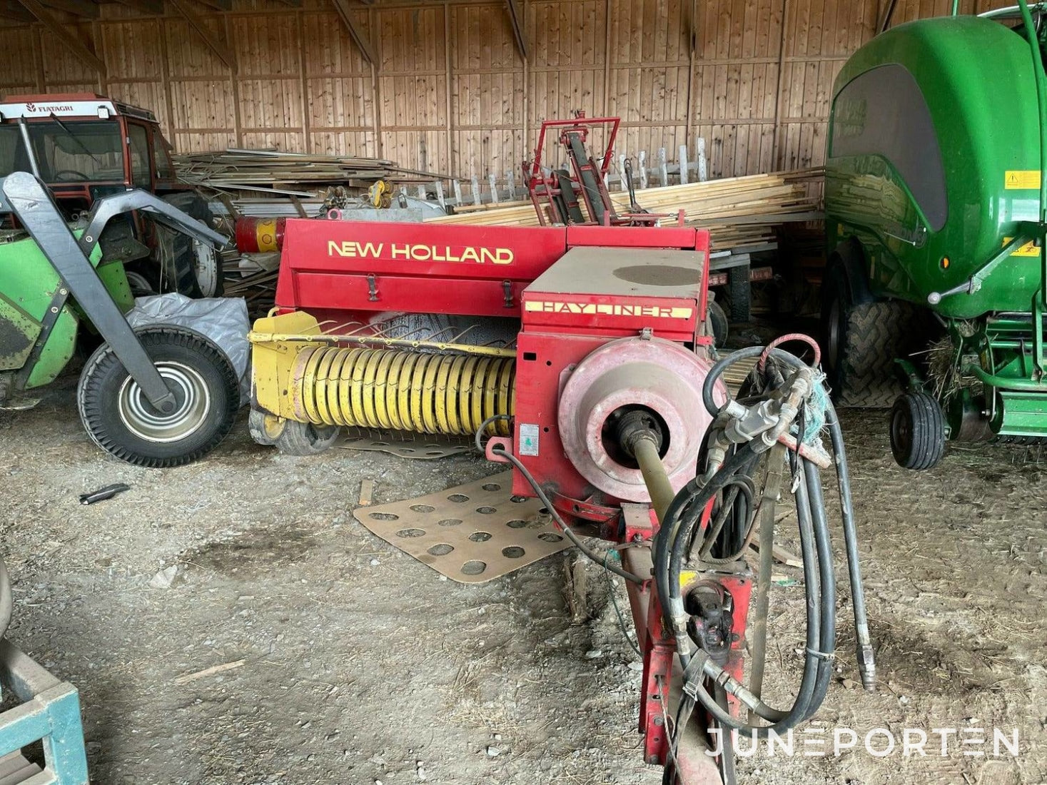 Hårdpress New Holland 370