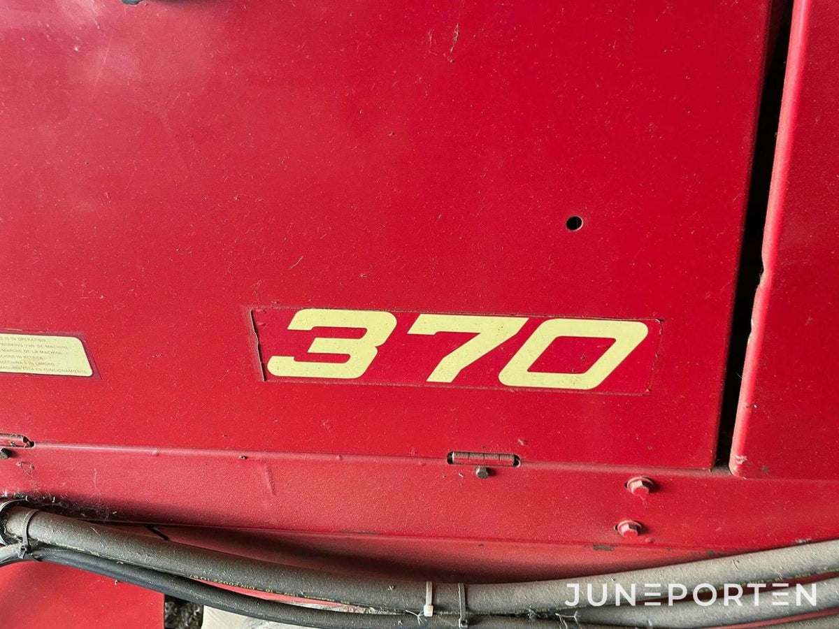 Hårdpress New Holland 370