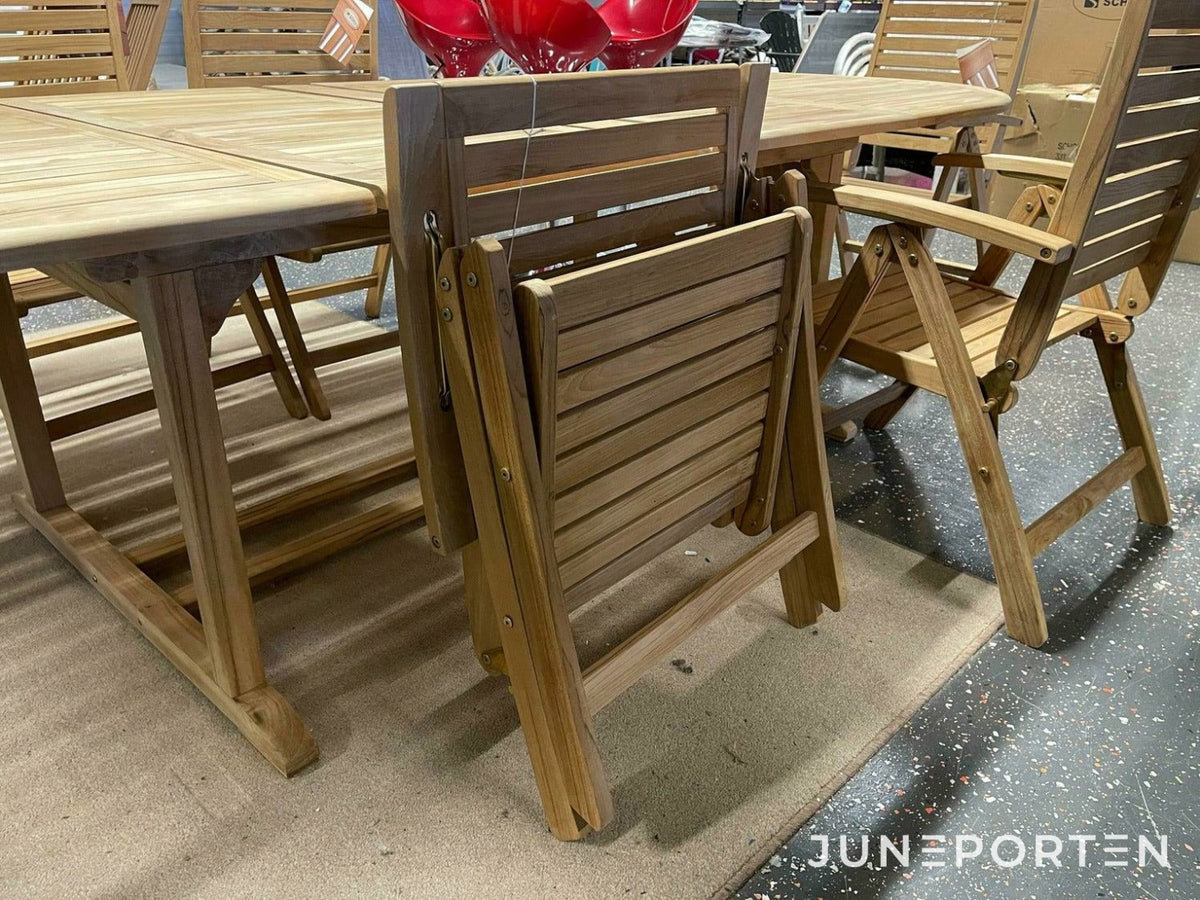 Bord och 6 stolar i teak
