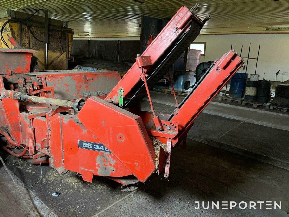 Småbalspress Deutz-Fahr HD440