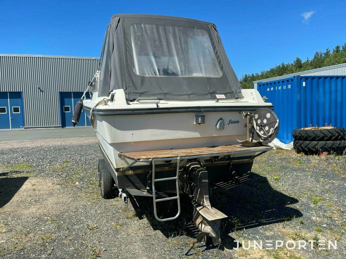 Motorbåt Scand 26
