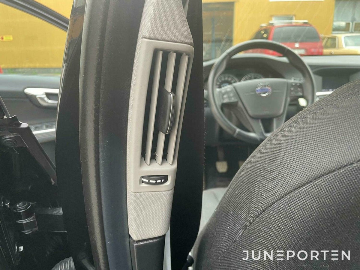 Volvo V60 T3 - 2013