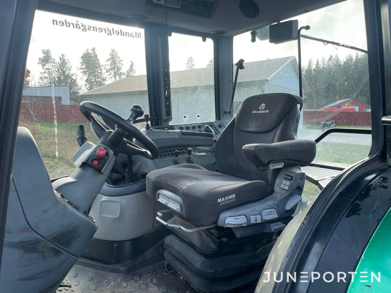 Valtra T 190 med frontlyft