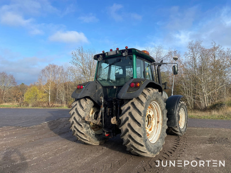 Valtra T 190 med frontlyft