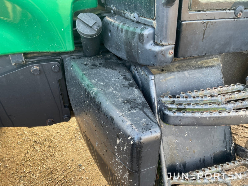 Valtra T 190 med frontlyft