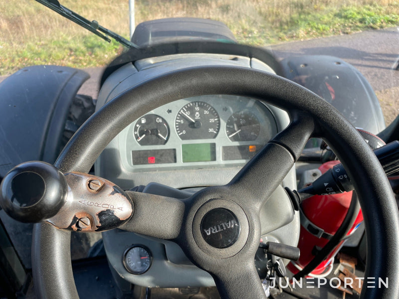Valtra T 190 med frontlyft