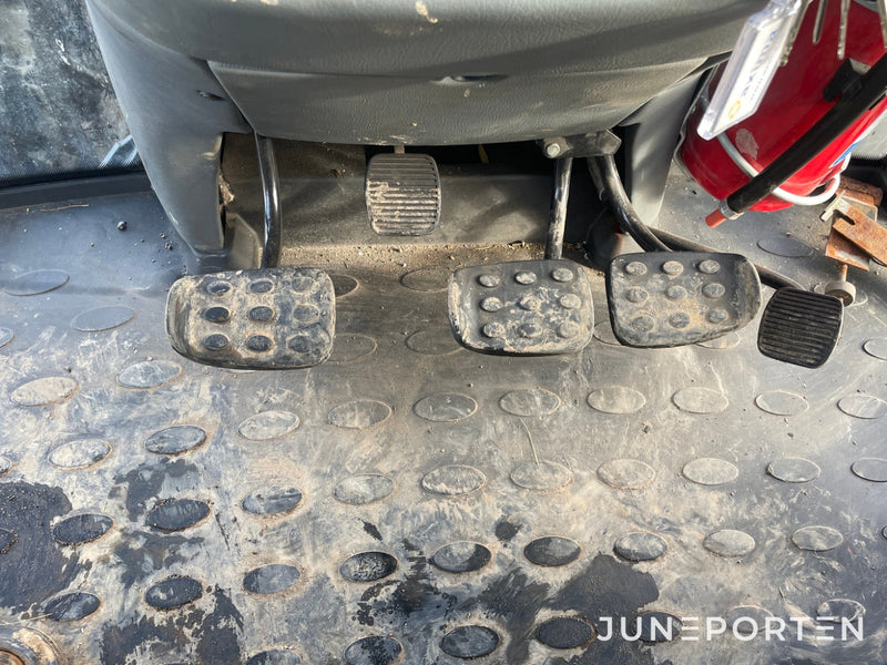 Valtra T 190 med frontlyft
