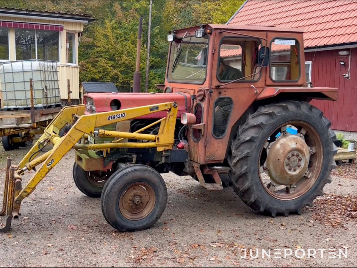 Massey Ferguson 175 S med lastare