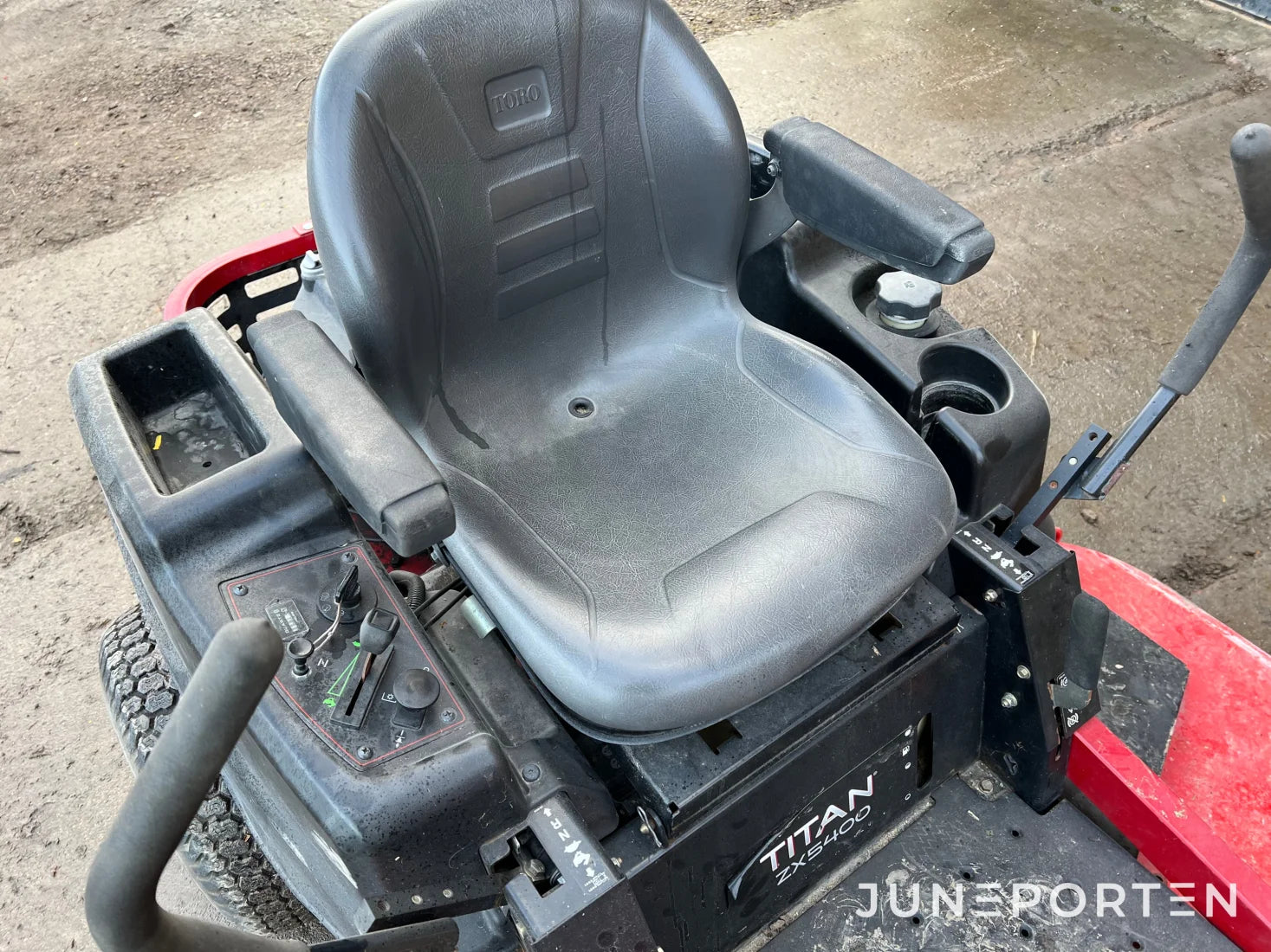 Åkgräsklippare Toro Titan ZX 5400