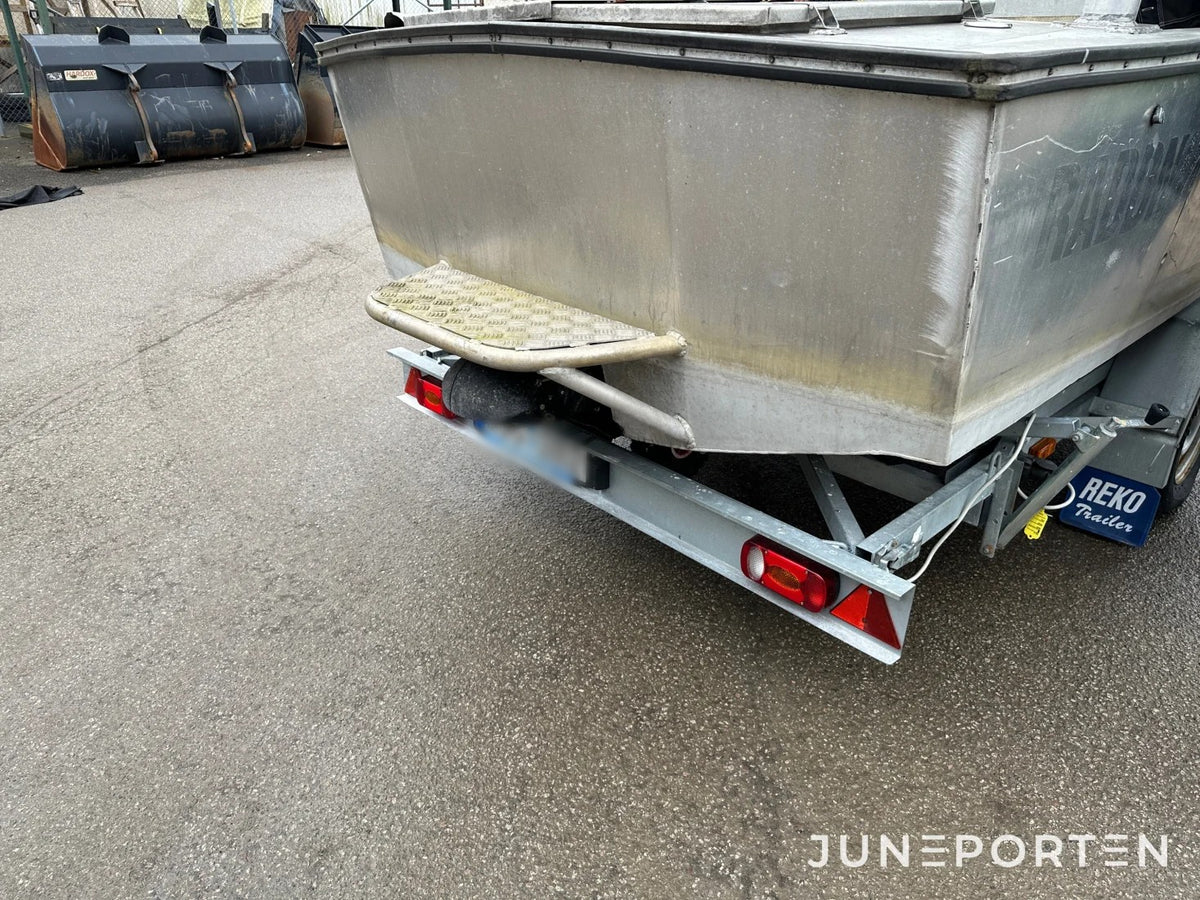 Aluminiumbåt Riwall 560 JE med trailer