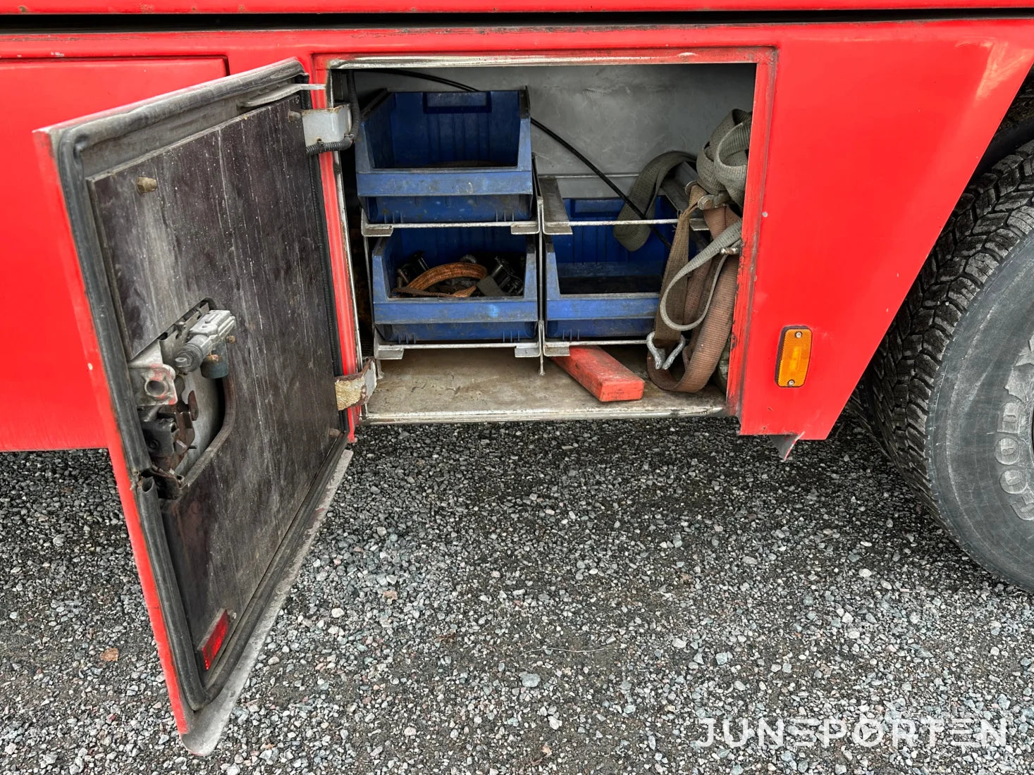 Bärgningsbil Scania P94