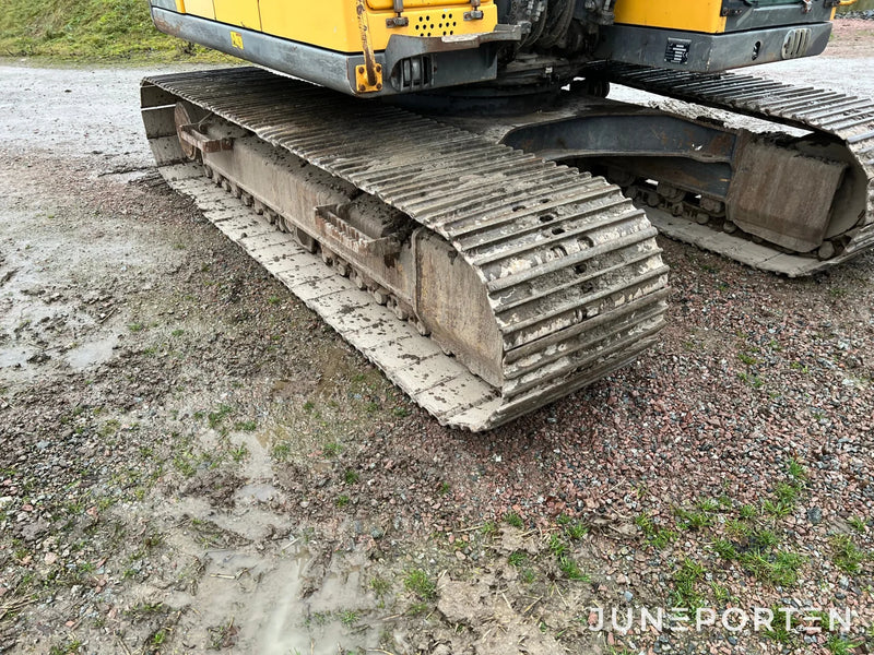 Bandgrävare Volvo EC140B LC