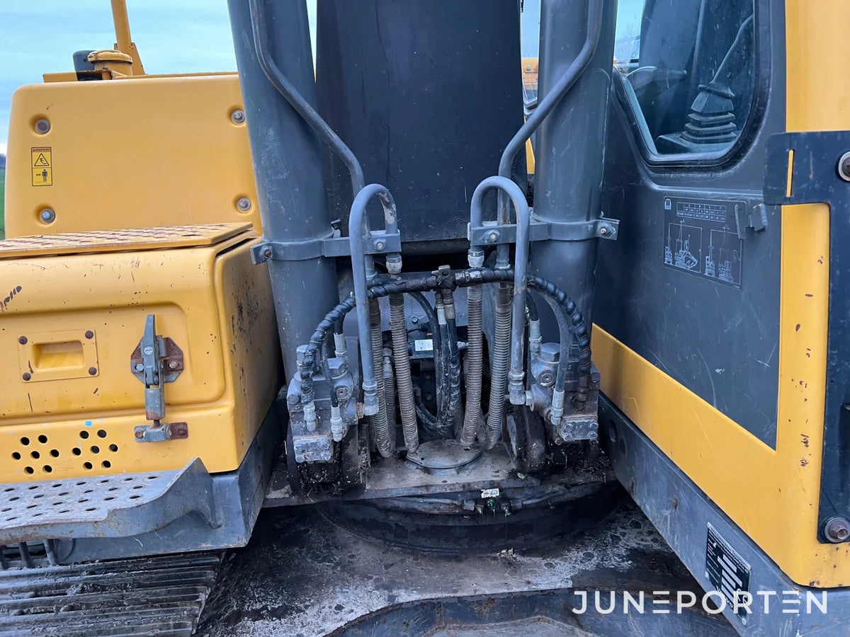 Bandgrävare Volvo EC140B LC