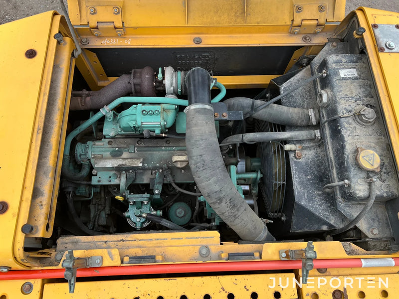 Bandgrävare Volvo EC140B LC