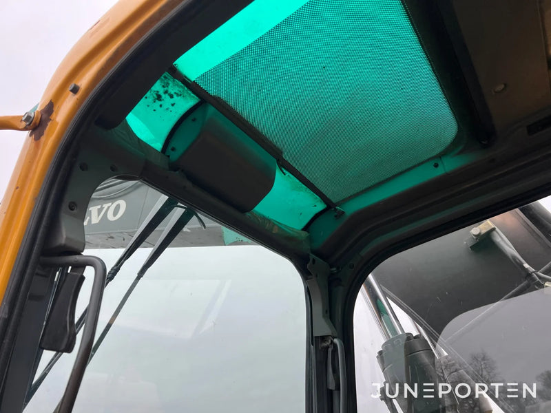 Bandgrävare Volvo EC140B LC