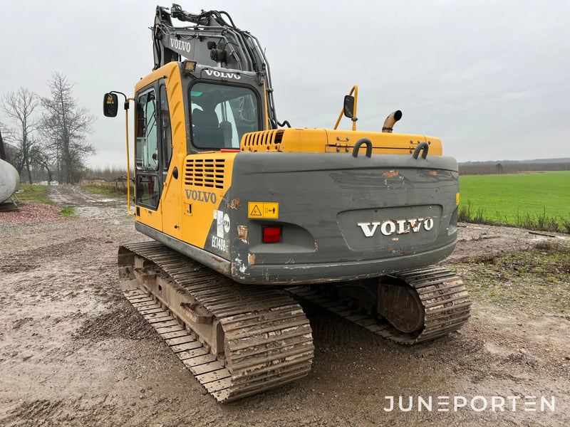 Bandgrävare Volvo EC140B LC