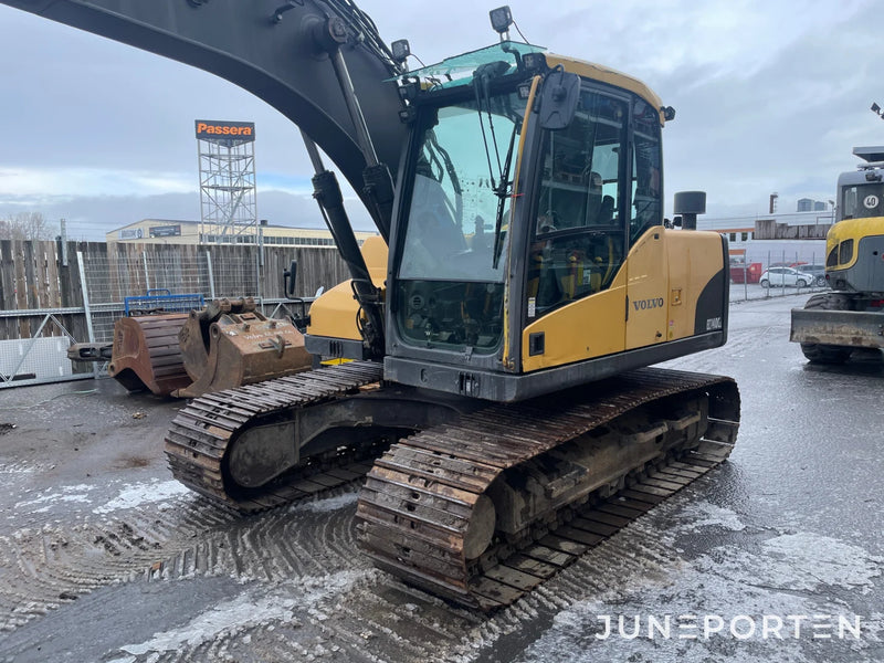 Bandgrävare Volvo EC140CL med skopor