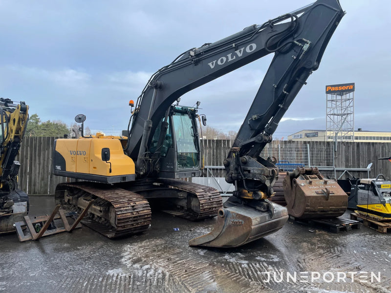 Bandgrävare Volvo EC140CL med skopor
