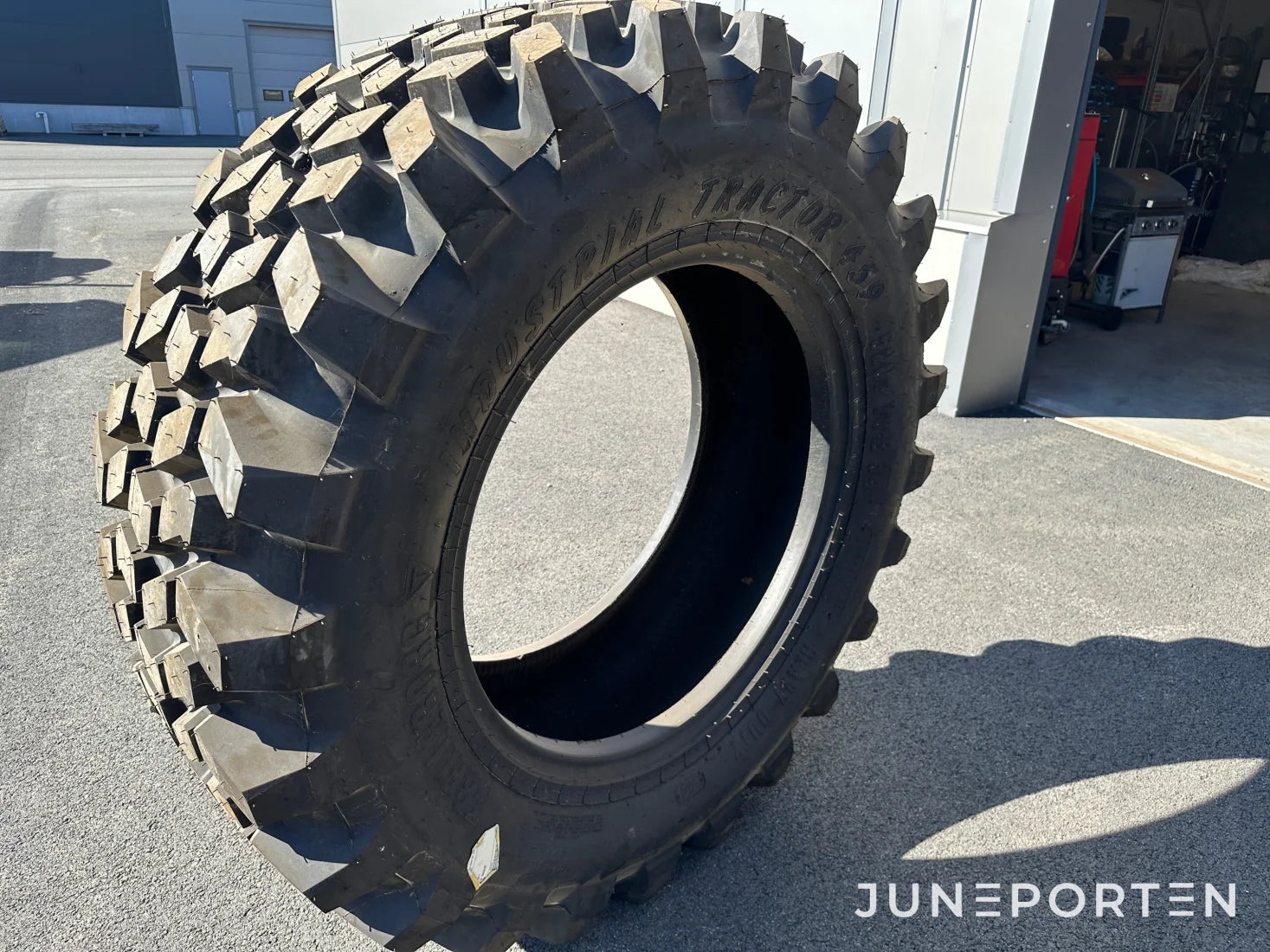 Däck Trelleborg 520/70 B34