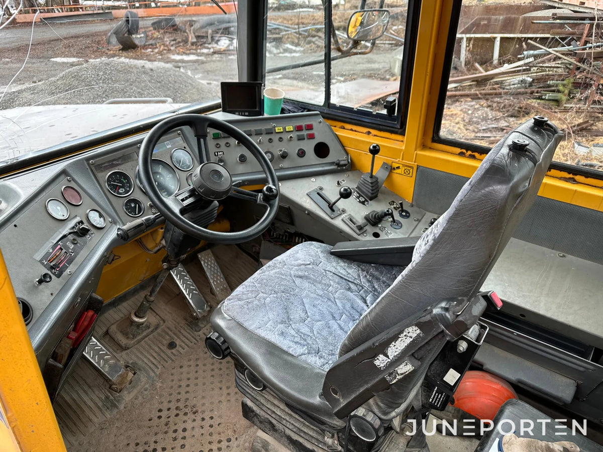Dumper Volvo A25C 6X6