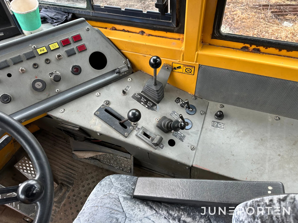 Dumper Volvo A25C 6X6
