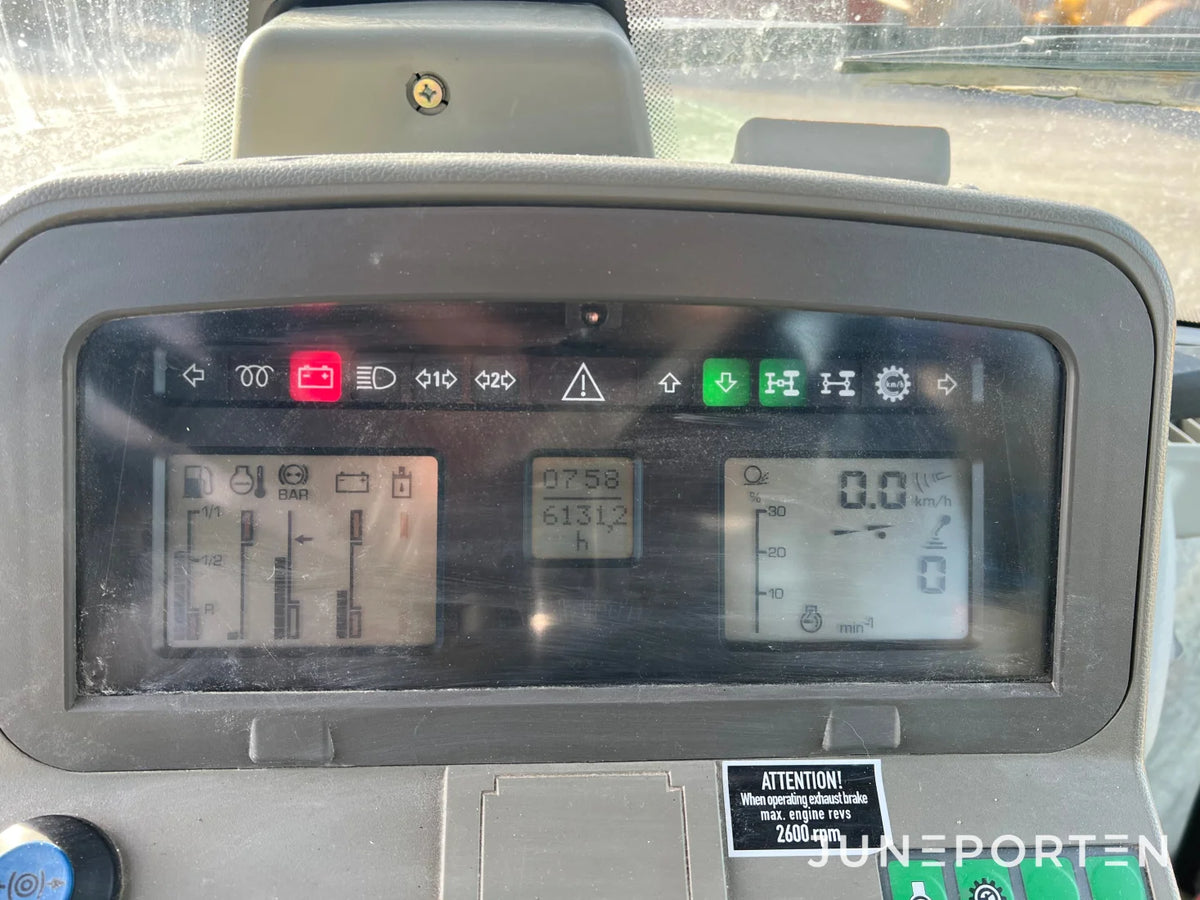 Fendt 820 Vario med tillbehör