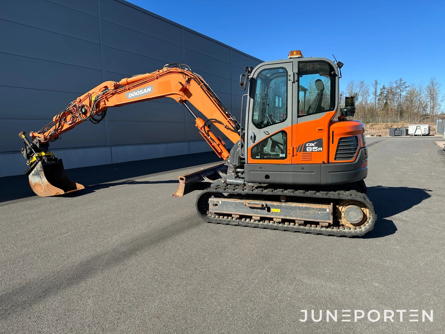 Grävmaskin Doosan DX85R-3