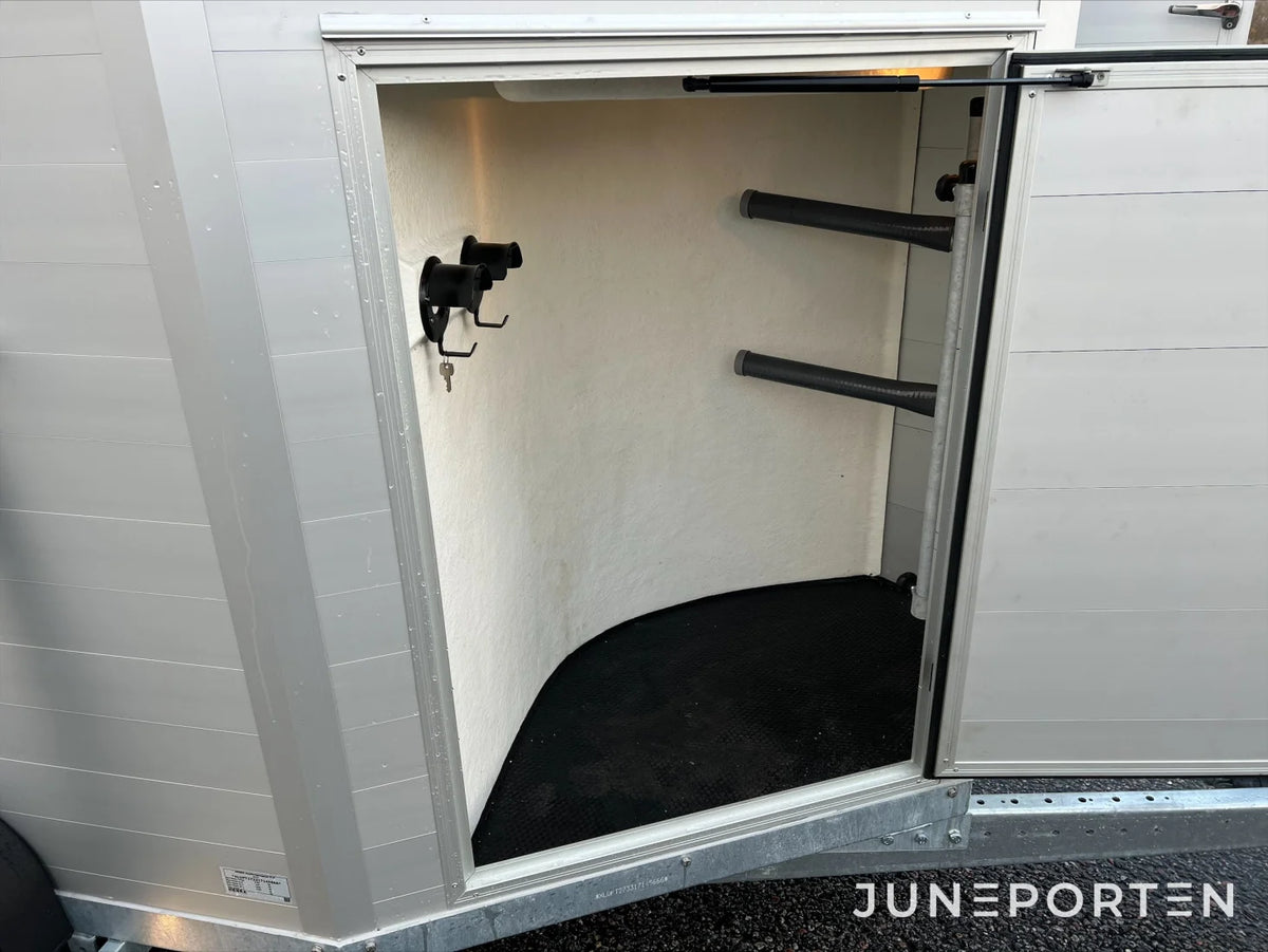 Hästtransport Henra PT27