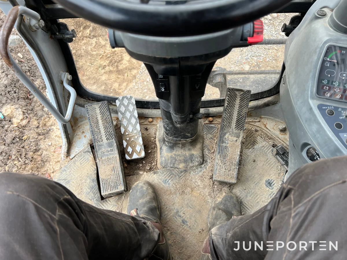 Hjulgrävare Hitachi-Fiat EX135W med skopor