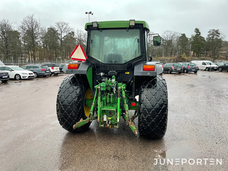 John Deere 6010 SE med lastare & fronlyft