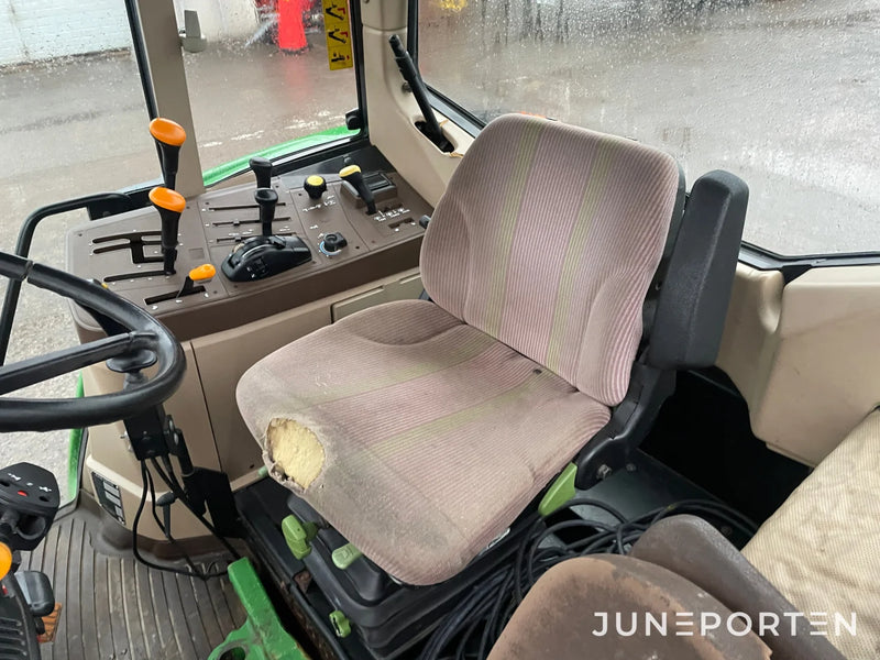 John Deere 6010 SE med lastare & fronlyft