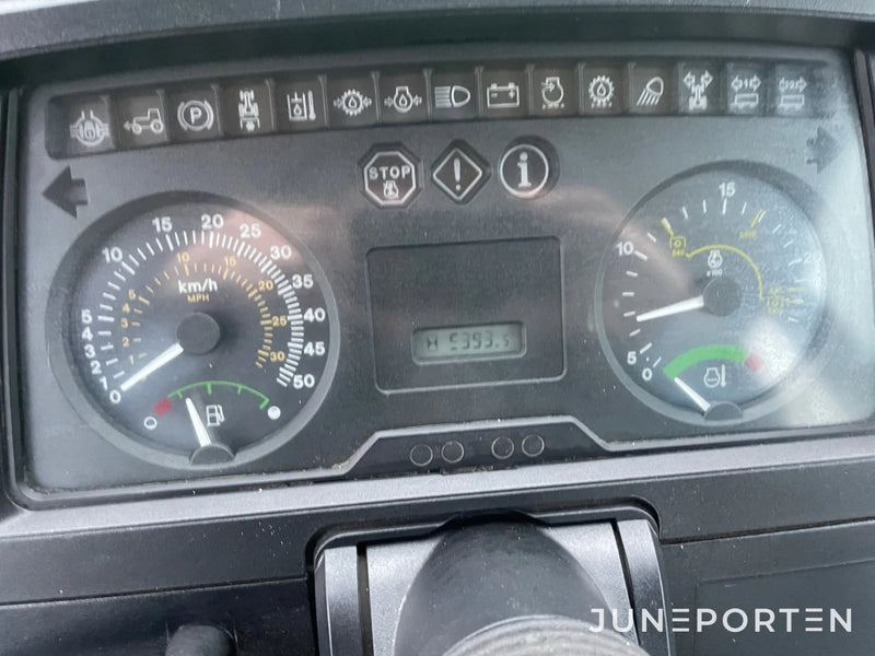 John Deere 6010 SE med lastare & fronlyft