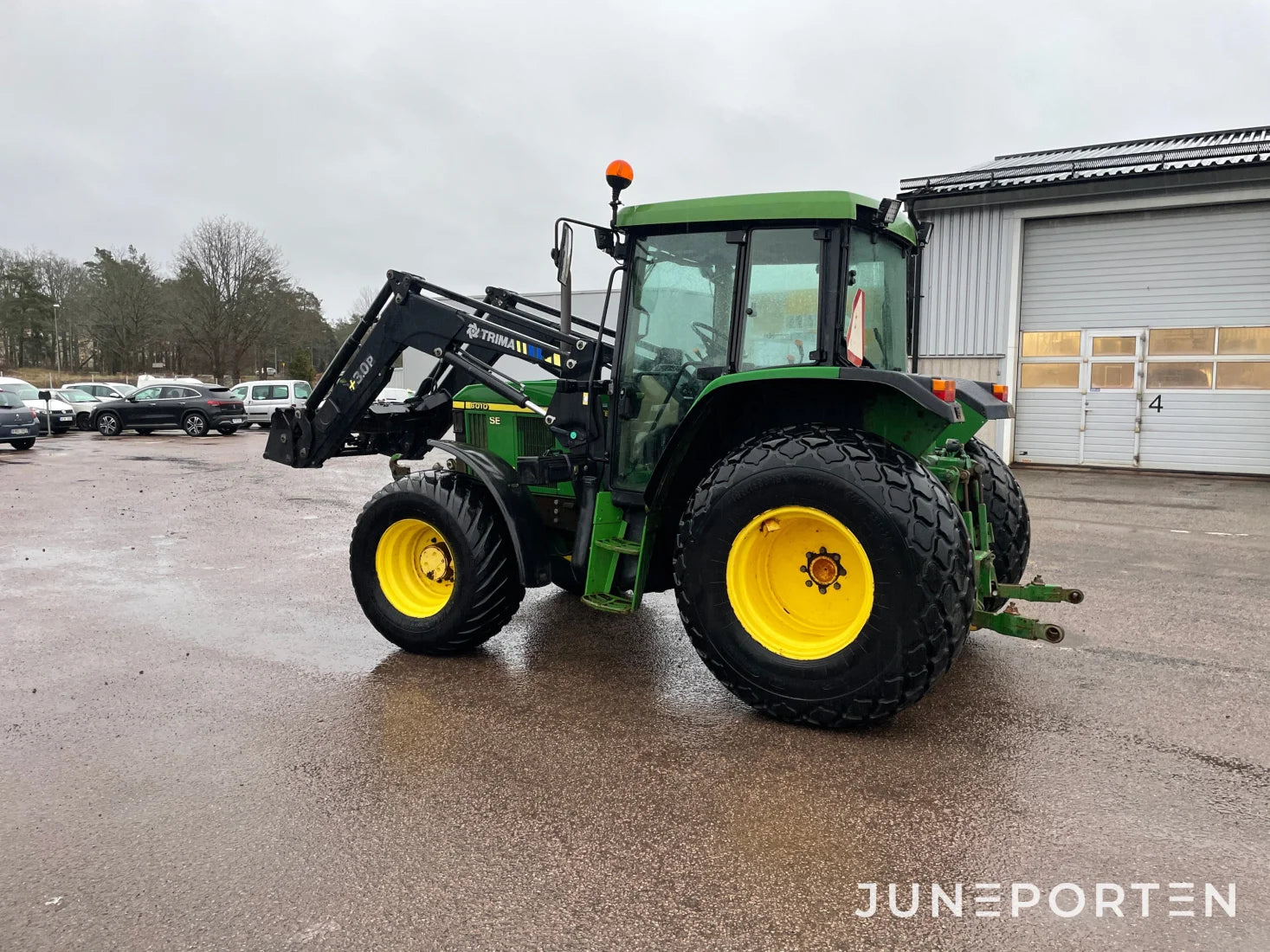 John Deere 6010 SE med lastare & fronlyft