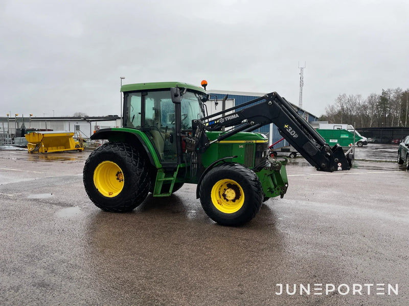 John Deere 6010 SE med lastare & fronlyft