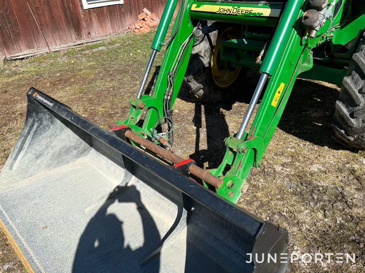 John Deere 6430 med lastare
