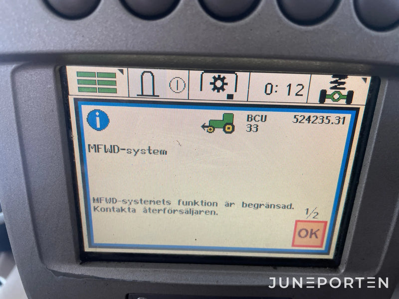 John Deere 7530 med Vikplog & Sandspridare