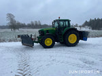 John Deere 7530 med Vikplog & Sandspridare