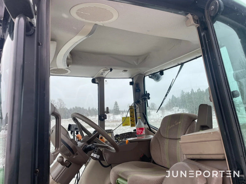 John Deere 7530 med Vikplog & Sandspridare